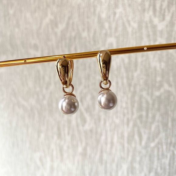 18K Gold Plated Pearl Drop Gold Hoops Huggies Earrings - Picture 3 of 3